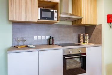 Silver En Suite - Image 5